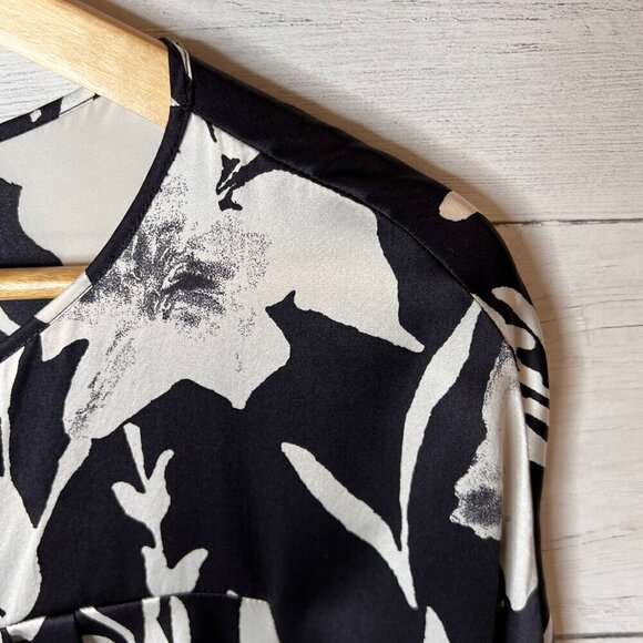 Lafayette 148 New York Blouse Womens SZ 6 Black & White Floral 100% Silk Natural - Picture 6 of 16